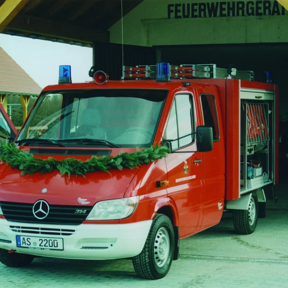 2002-Fahrzeug-3.jpg